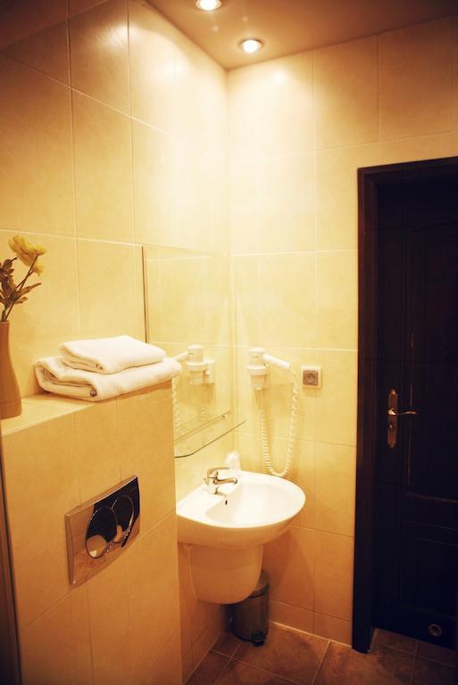 Hotel Zorza Namysłów Quarto foto