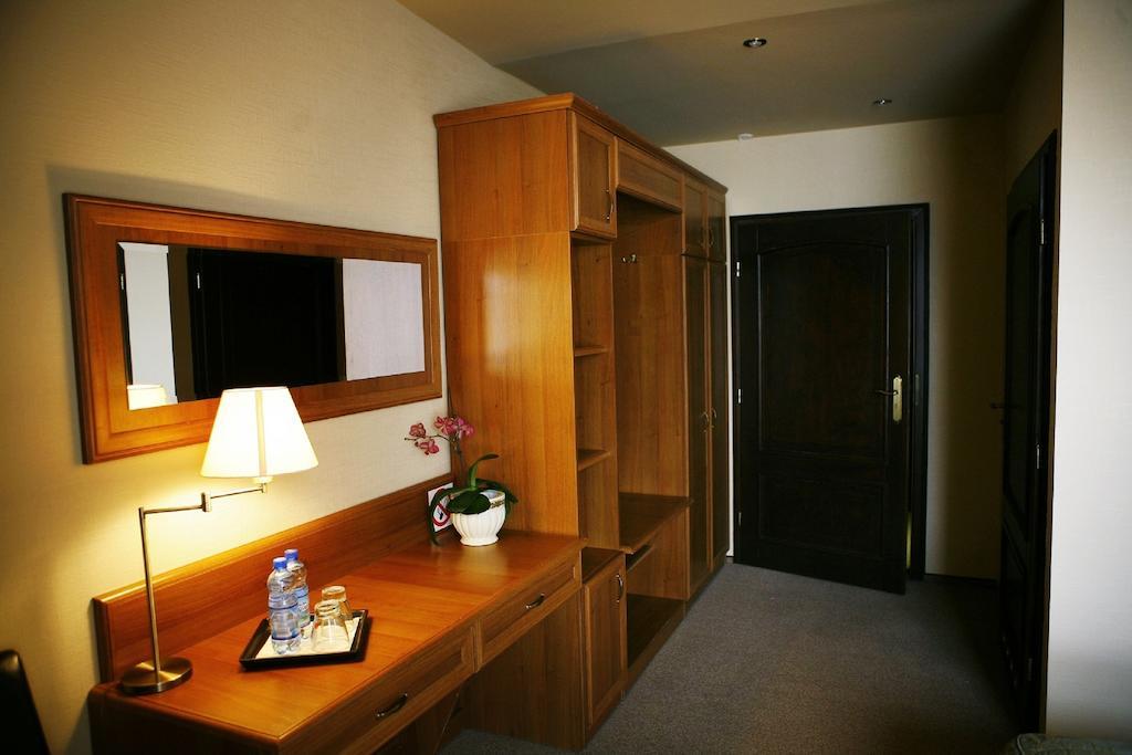 Hotel Zorza Namysłów Quarto foto